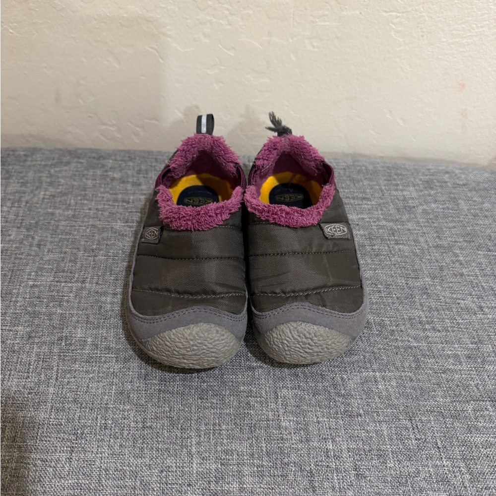 KEEN Kids Howser Slip-On Slippers